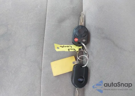 2012 Ford Escape Xlt z USA, uszkodzony, nr VIN 1FMCU9D72CKB93009